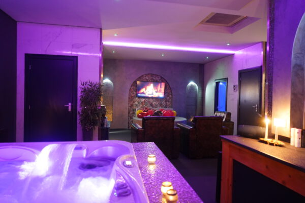The Royal Room package2: